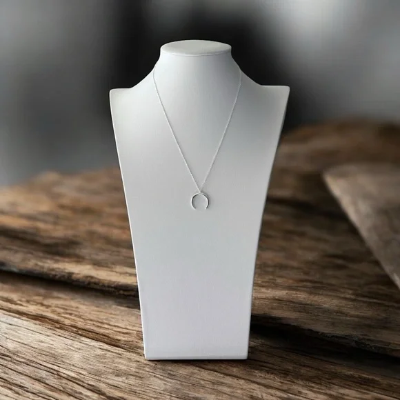 925 Sterling Silver Crescent Moon Necklace! NEW! - Picture 2 of 4